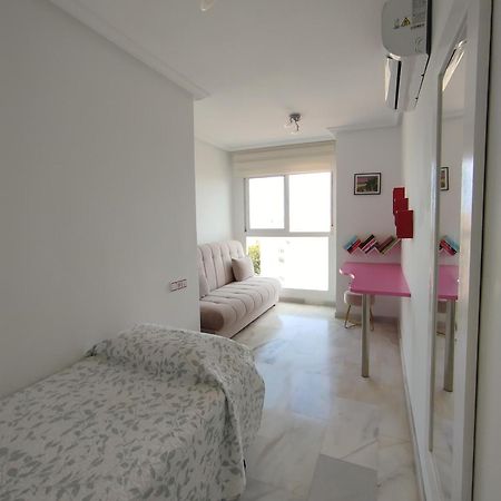Atico Duplex Con Vistas Al Mar. Dos Plazas De Garaje Lägenhet Torremolinos Exteriör bild