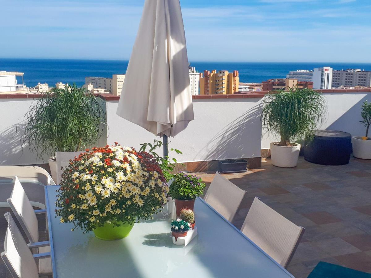 Atico Duplex Con Vistas Al Mar. Dos Plazas De Garaje Lägenhet Torremolinos Exteriör bild