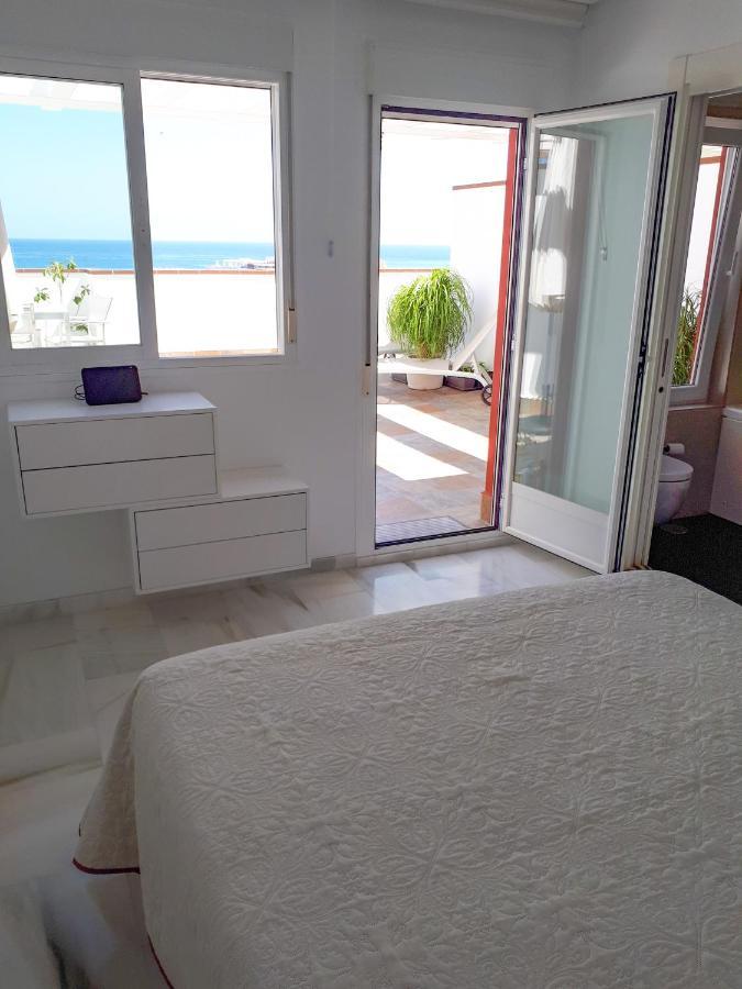 Atico Duplex Con Vistas Al Mar. Dos Plazas De Garaje Lägenhet Torremolinos Exteriör bild
