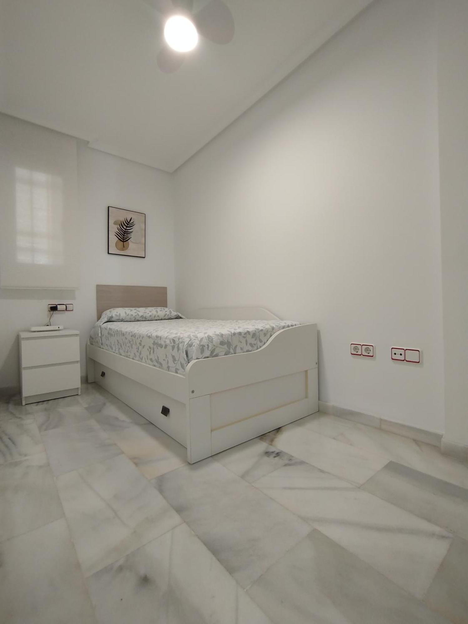 Atico Duplex Con Vistas Al Mar. Dos Plazas De Garaje Lägenhet Torremolinos Exteriör bild